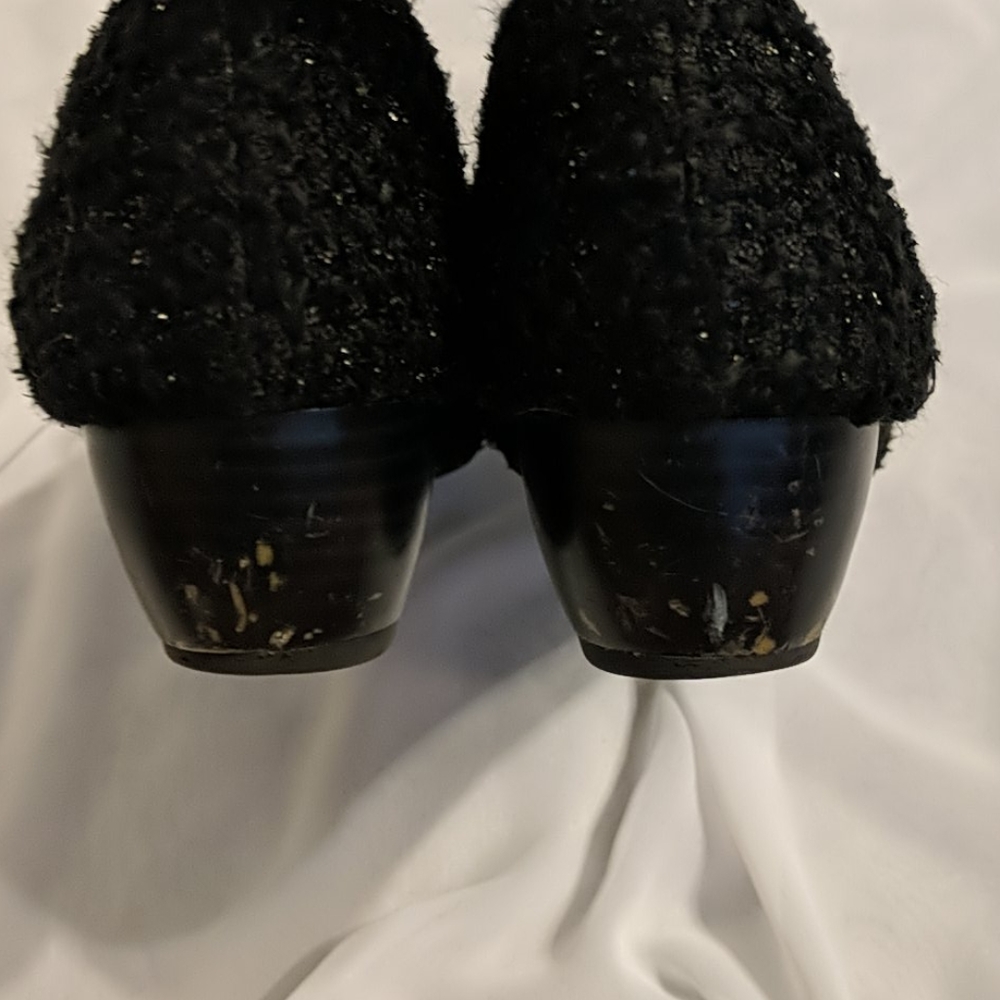 Shoes - Picture 4 of 5